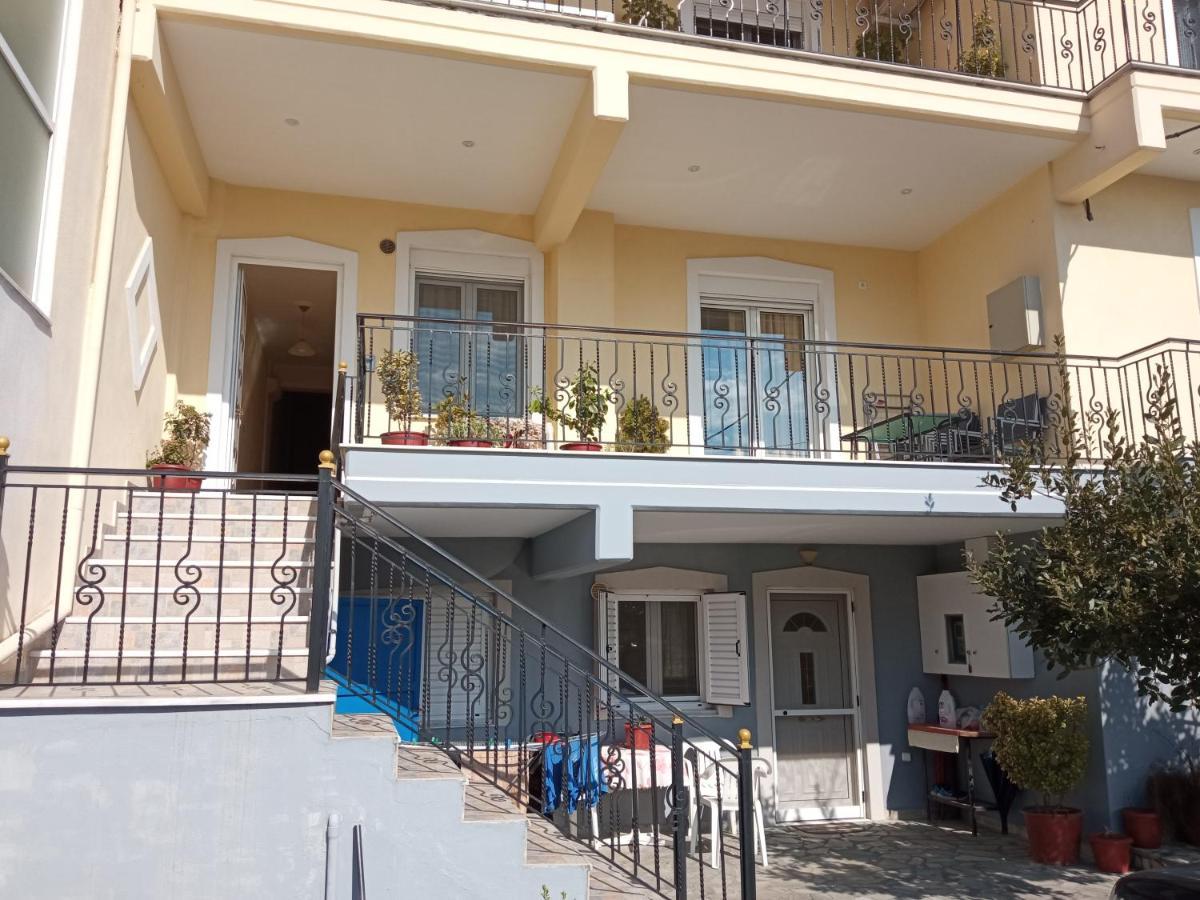 Apartamento Teo'S House 3 Kalambaka Exterior foto